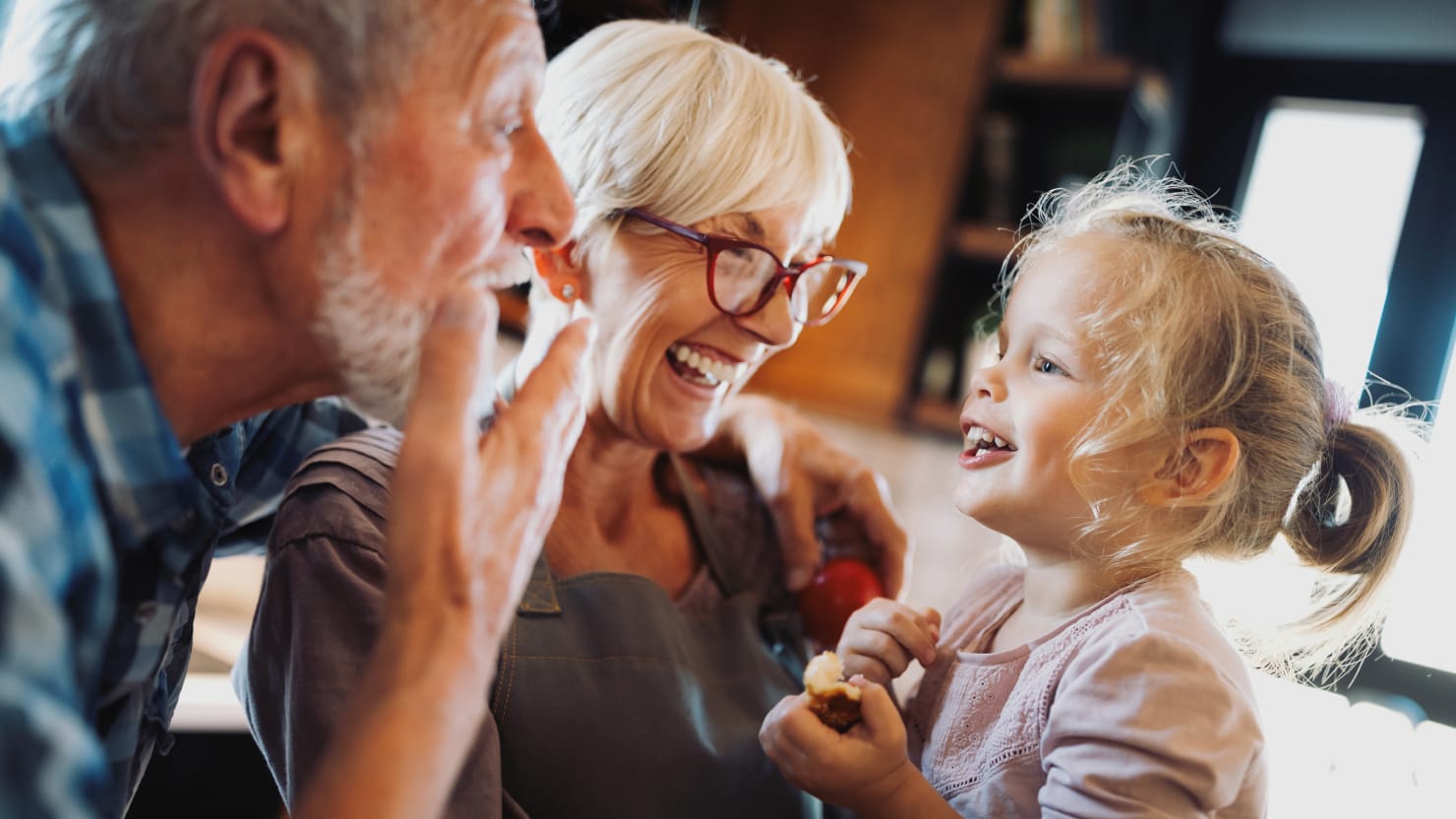 5 smart ways to help your children and grandchildren financially